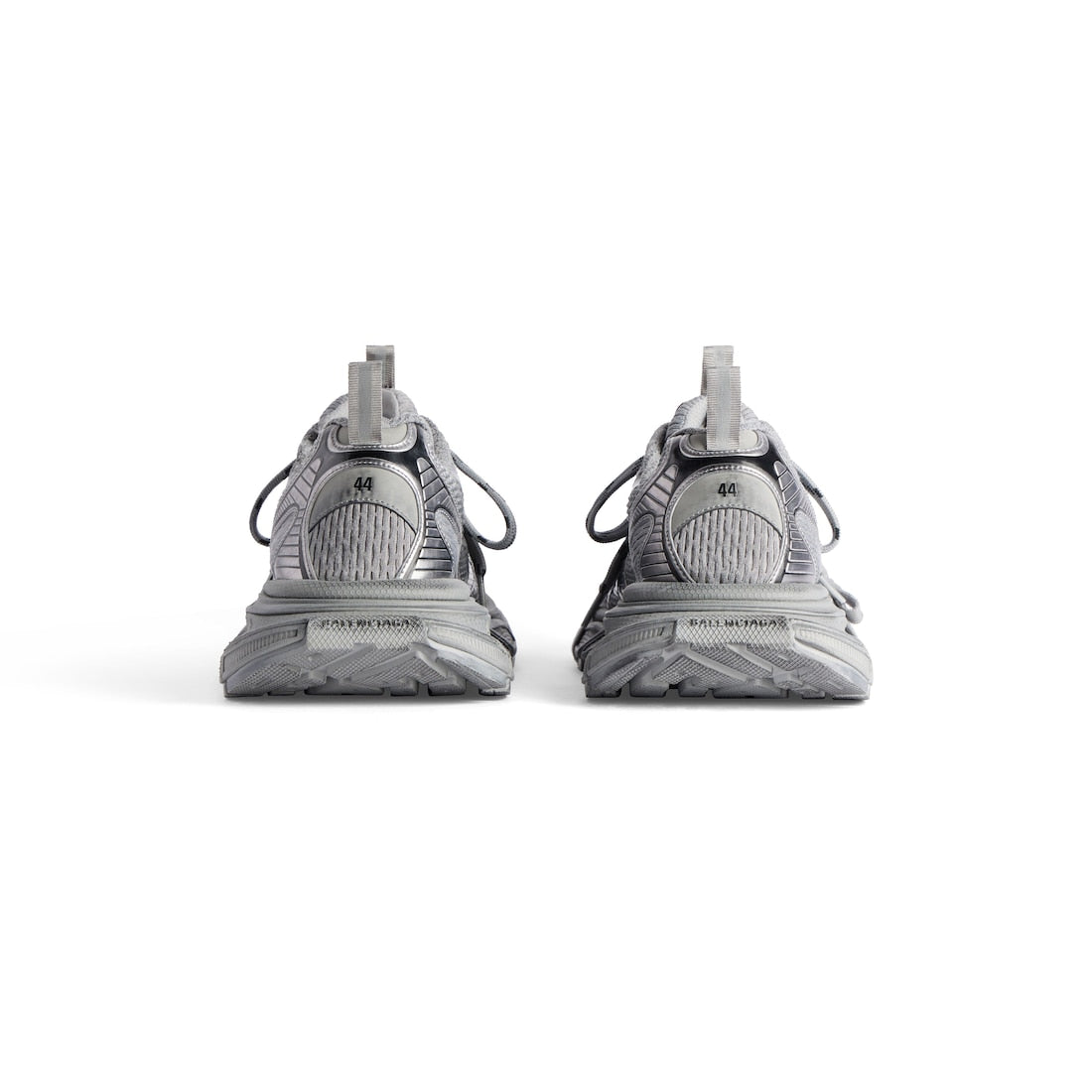 3xl sneaker