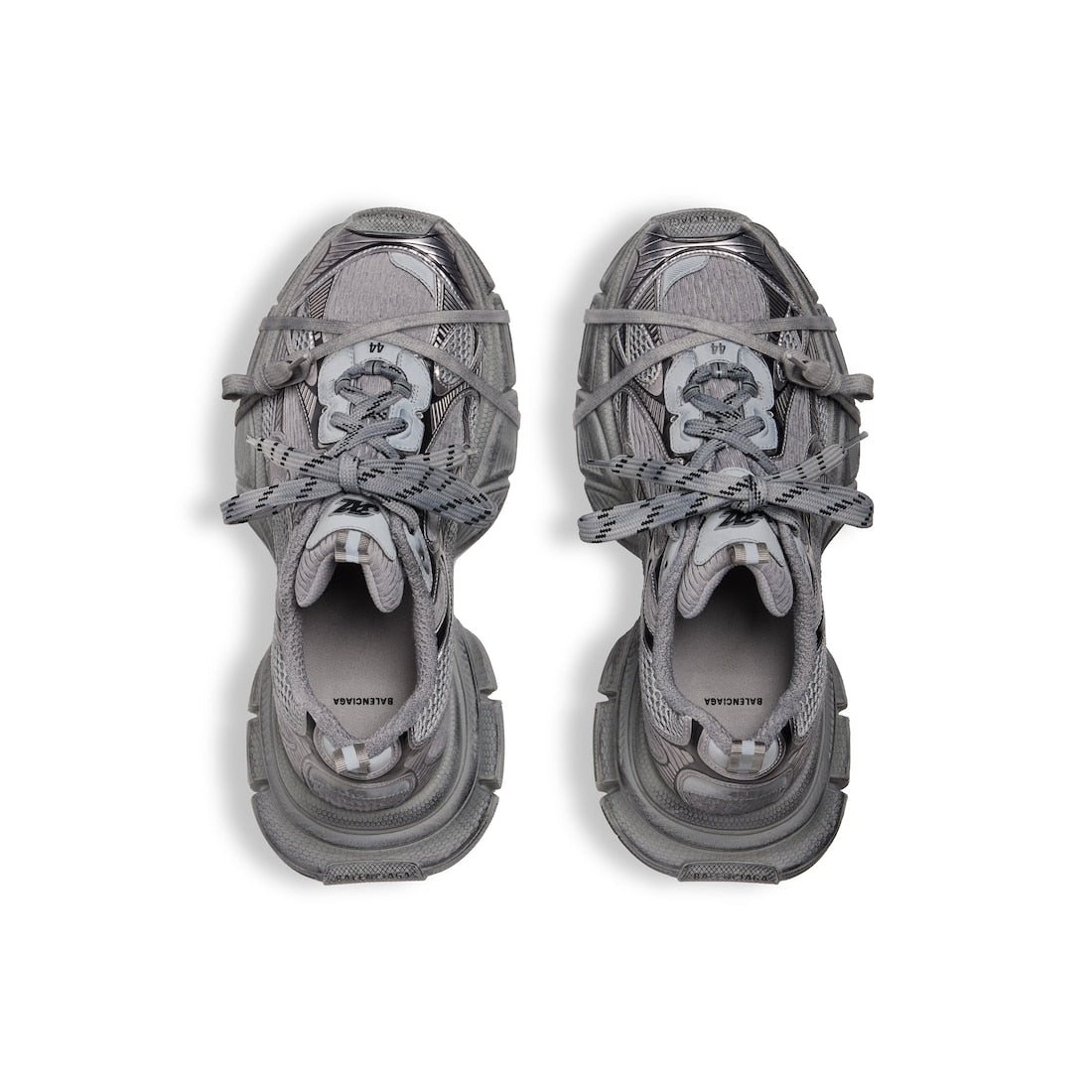 3xl sneaker