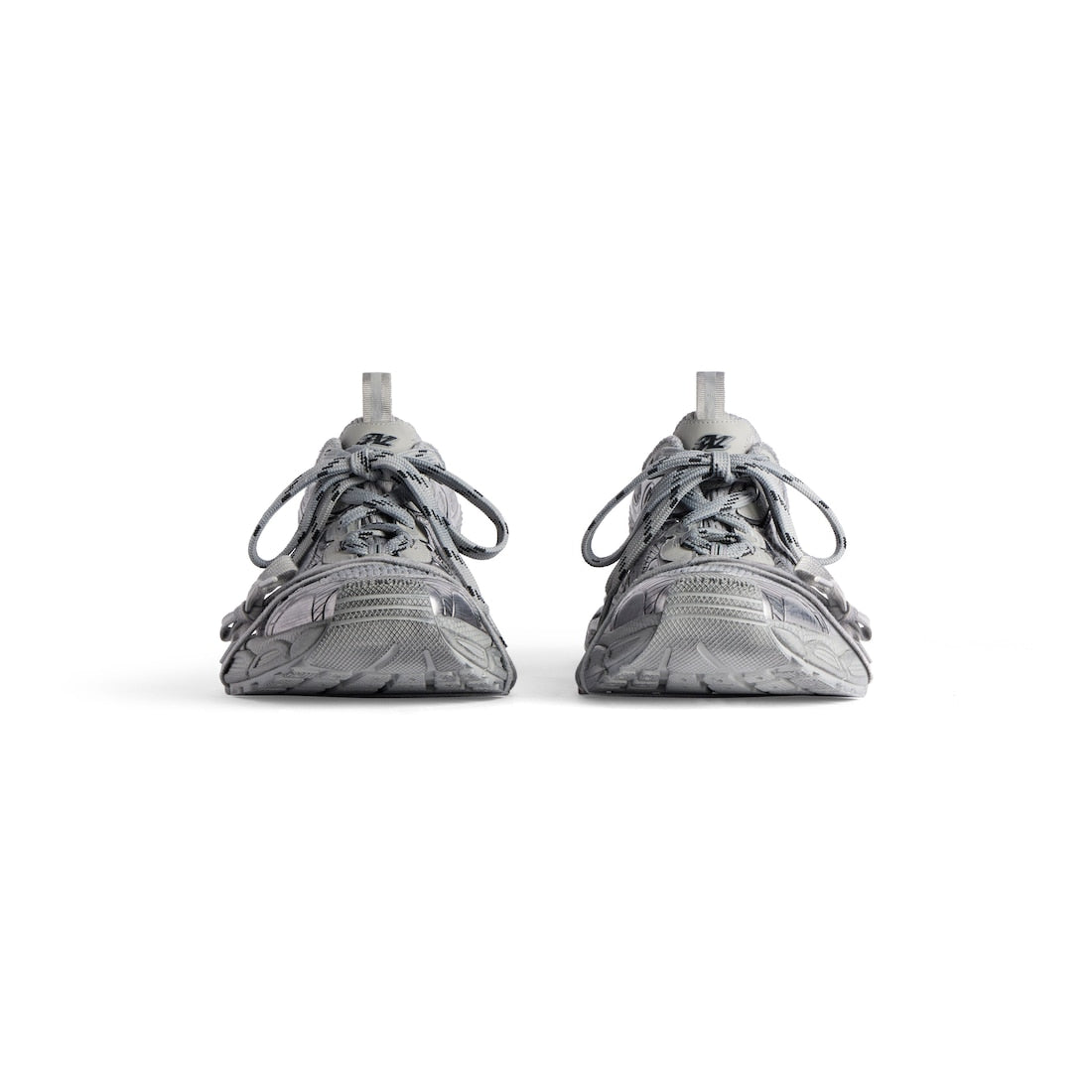 3xl sneaker