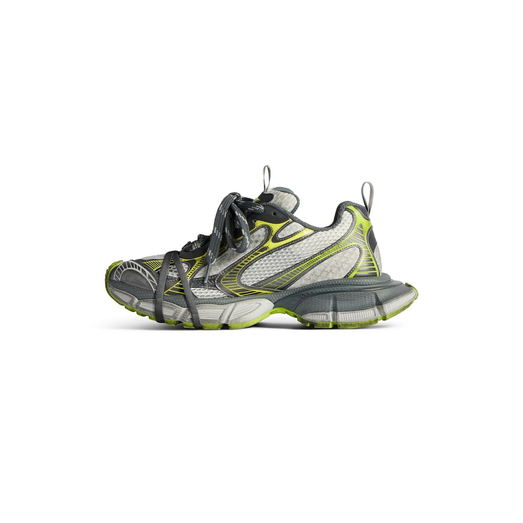3xl sneaker